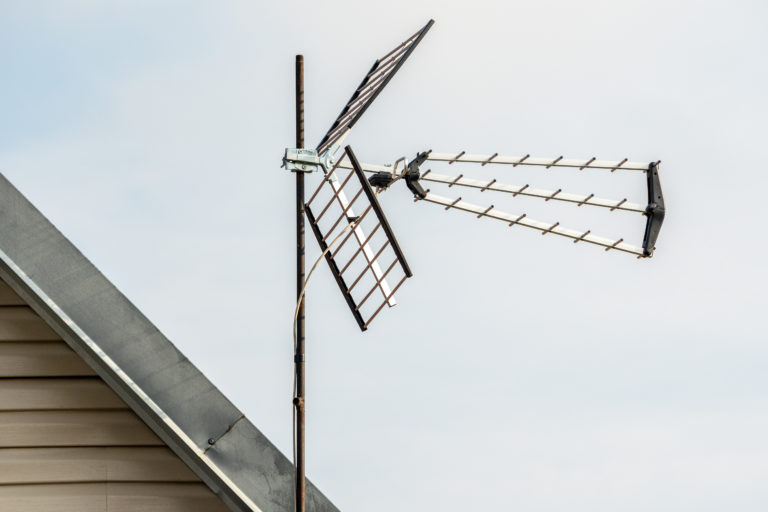 Uhf Vs Vhf What To Know About Frequencies When Choosing An Antenna The Free Tv Project